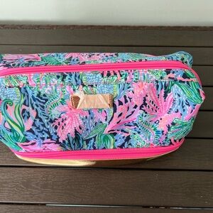 Lilly Pulitzer Bringing Mermaid Back Travel pouch - new